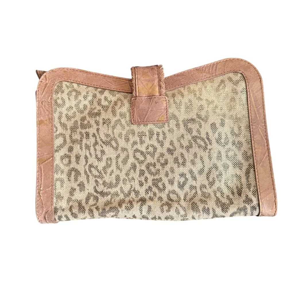 Elaine Turner Leopard Print Clutch - Picture 3 of 9